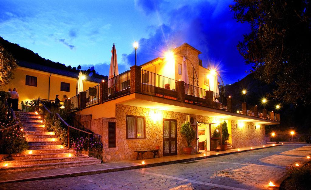 Agriturismo Villa Orchidea Ali Terme Exteriör bild